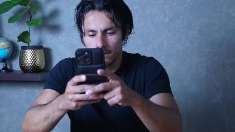 andres    online show from 06-17-26, 06:09