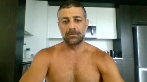 Snapshot of persianprince546 chatting on 07-10-26, 03:47 persianprince546 online show from 07-10-26, 03:47