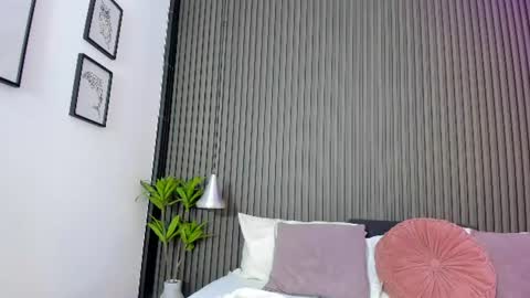 Snapshot of pervert_lizza chatting on 06-10-26, 03:29 Lizza online show from 06-10-26, 03:29