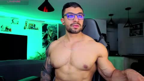 Snapshot of peterjack7 chatting on 06-26-26, 04:06 Peter Jack online show from 06-26-26, 04:06