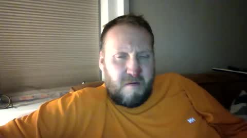 Snapshot of peterpeters443 chatting on 01-07-26, 12:57 jelle online show from 01-07-26, 12:57