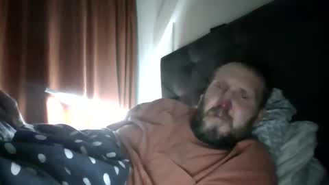 Snapshot of peterpeters443 chatting on 01-13-26, 06:57 jelle online show from 01-13-26, 06:57