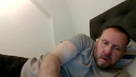 Snapshot of peterpeters443 chatting on 03-20-26, 04:34 jelle online show from 03-20-26, 04:34