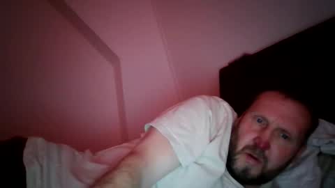 Snapshot of peterpeters443 chatting on 04-04-26, 12:46 jelle online show from 04-04-26, 12:46