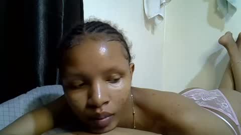 Snapshot of petite_melinda chatting on 07-01-26, 02:02 petite_melinda online show from 07-01-26, 02:02