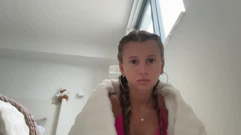 petitebaddie349 online show from 07-26-26, 09:43