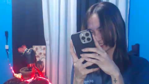 Snapshot of petitebigcock_69 chatting on 03-19-26, 06:17 petitebigcock_69 online show from 03-19-26, 06:17