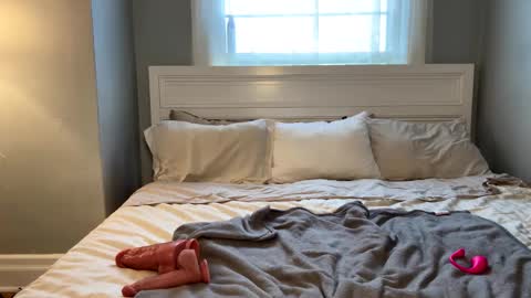 Bella online show from 04-13-26, 09:09