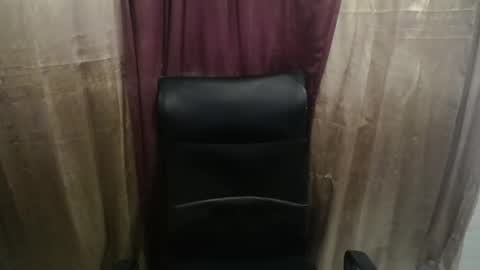 petty_boy777 online show from 01-10-26, 02:13