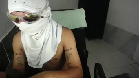 petty_boy777 online show from 04-30-26, 02:40