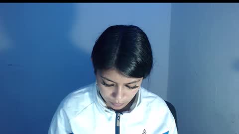 Snapshot of peytonbrunette chatting on 02-08-26, 07:01 Dulce online show from 02-08-26, 07:01