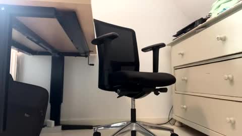 Snapshot of pg_raw chatting on 09-21-25, 09:11 Dilf online show from 09-21-25, 09:11