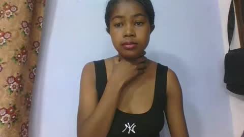 phania185885 online show from 04-13-26, 05:02