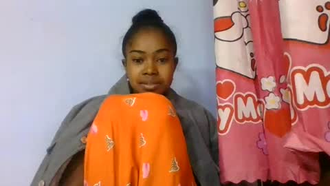 phania185885 online show from 07-09-26, 05:44