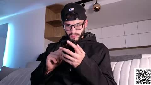 phantom_bigger1 online show from 02-01-26, 10:52