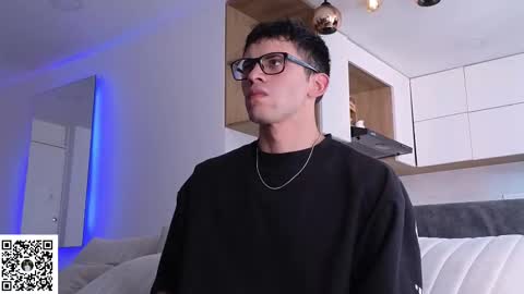 phantom_bigger1 online show from 03-03-26, 07:31