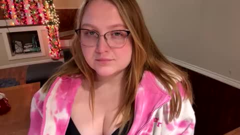 Snapshot of phatassblond chatting on 12-19-25, 03:57 PhatAssBlond online show from 12-19-25, 03:57