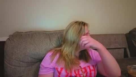 Snapshot of phatassblond chatting on 03-18-26, 02:42 PhatAssBlond online show from 03-18-26, 02:42