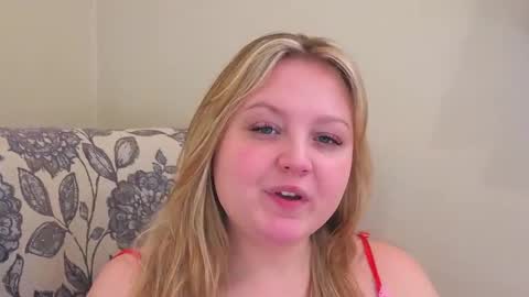 Snapshot of phatassblond chatting on 03-22-26, 07:06 PhatAssBlond online show from 03-22-26, 07:06