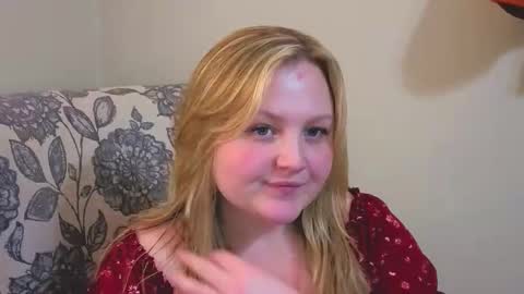 Snapshot of phatassblond chatting on 03-30-26, 12:33 PhatAssBlond online show from 03-30-26, 12:33