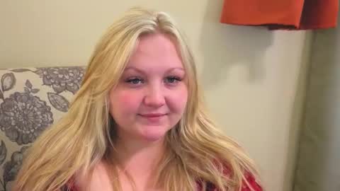Snapshot of phatassblond chatting on 04-26-26, 09:34 PhatAssBlond online show from 04-26-26, 09:34