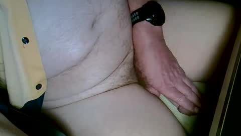 Snapshot of phil1024 chatting on 03-18-26, 08:17 Phil online show from 03-18-26, 08:17