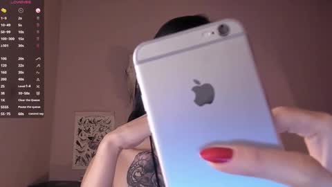 phoenixx_x online show from 01-19-25, 02:04