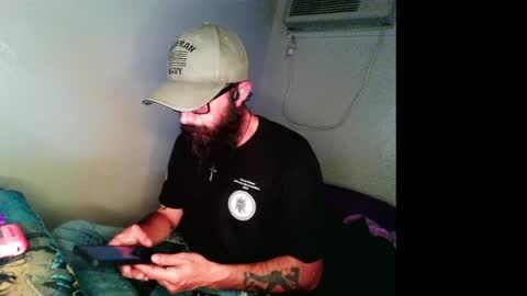 Snapshot of phxstud369 chatting on 05-09-26, 04:06 phxstud369 online show from 05-09-26, 04:06