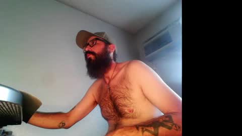 Snapshot of phxstud369 chatting on 05-11-26, 01:39 phxstud369 online show from 05-11-26, 01:39