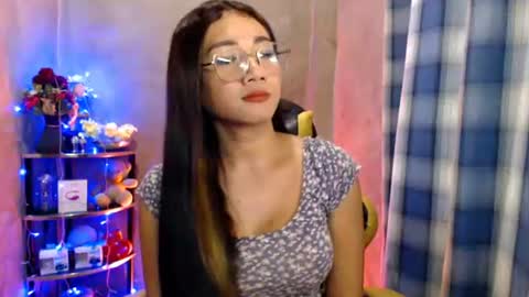 Pia online show from 06-09-26, 02:34