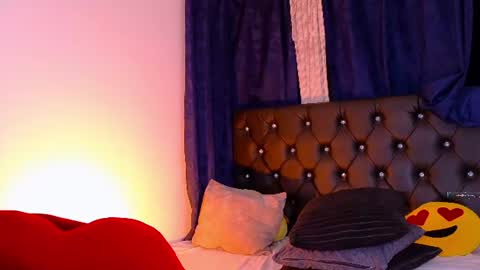 Snapshot of piafisher_2 chatting on 06-25-26, 05:12 Piafisher 2 online show from 06-25-26, 05:12
