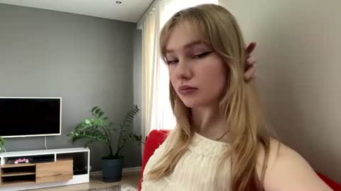 Kristie online show from 06-18-26, 12:22