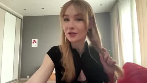 Kristie online show from 06-25-26, 12:32