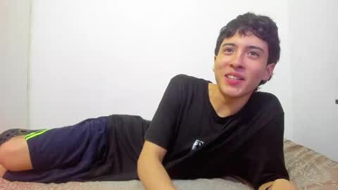 picaszomilos350 online show from 04-01-26, 12:11