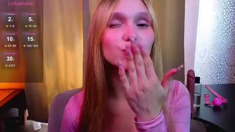 Adeline online show from 07-05-26, 04:19