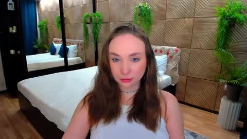 Emelie online show from 04-06-26, 10:16