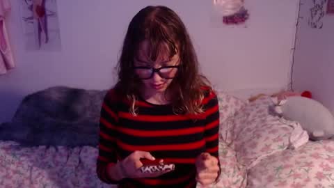 Snapshot of pikawiii chatting on 12-30-24, 07:00 ill be back on monday 18th of november online show from 12-30-24, 07:00