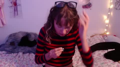 Snapshot of pikawiii chatting on 12-30-24, 10:01 ill be back on monday 18th of november online show from 12-30-24, 10:01