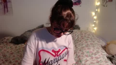 Snapshot of pikawiii chatting on 01-11-25, 01:48 ill be back on monday 18th of november online show from 01-11-25, 01:48