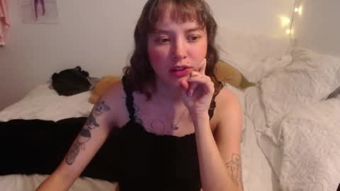 Snapshot of pikawiii chatting on 01-31-25, 03:41 ill be back on monday 18th of november online show from 01-31-25, 03:41