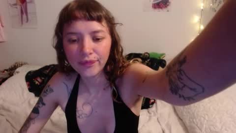 Snapshot of pikawiii chatting on 02-09-25, 01:11 ill be back on monday 18th of november online show from 02-09-25, 01:11