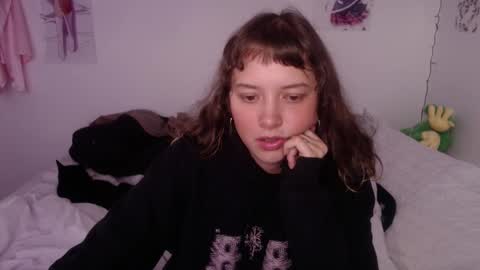 Snapshot of pikawiii chatting on 02-12-25, 08:50 ill be back on monday 18th of november online show from 02-12-25, 08:50