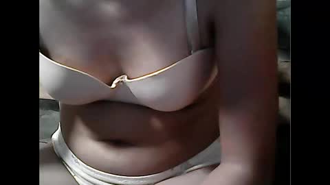 Snapshot of pinayhairyflower chatting on 05-02-26, 04:17 Nica online show from 05-02-26, 04:17