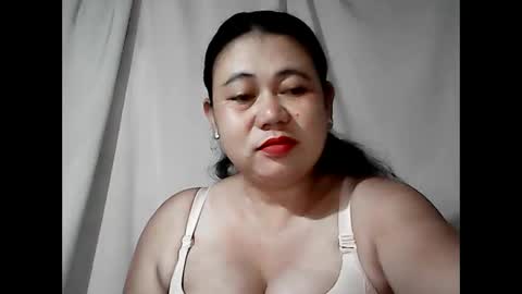 pinaymama12345 online show from 04-11-26, 10:47