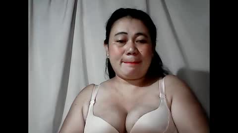 Snapshot of pinaymama12345 chatting on 04-17-26, 10:24 pinaymama12345 online show from 04-17-26, 10:24