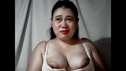 Snapshot of pinaymama12345 chatting on 05-06-26, 10:48 pinaymama12345 online show from 05-06-26, 10:48