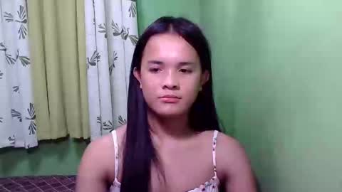 pinaymorena_rhowe online show from 12-05-24, 02:09