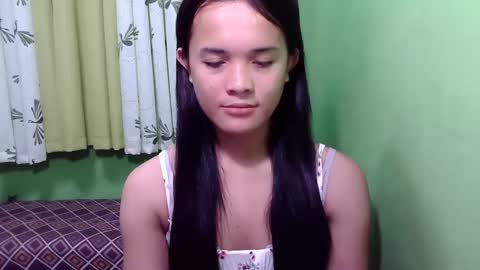 pinaymorena_rhowe online show from 12-12-24, 06:25