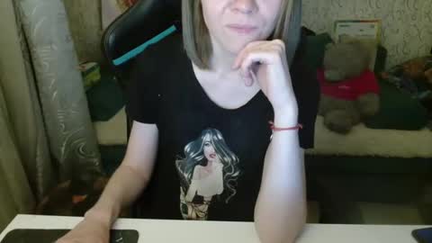 Snapshot of pink_martinis chatting on 09-08-25, 05:12 Pink MartinIS online show from 09-08-25, 05:12