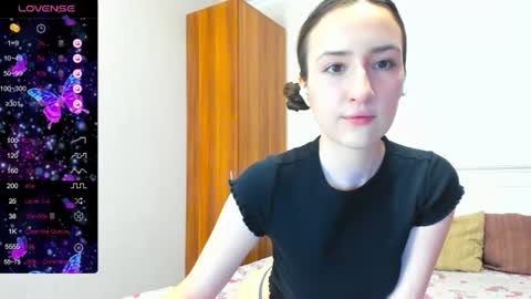 pink_soda33 online show from 06-21-26, 06:05